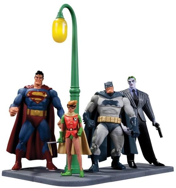 DC Collectibles Batman The Dark Knight Returns 4-Fig. Box Set