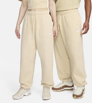 Nike Sportswear Club Fleece extragroße Trainingshose mit halbhohem Bund für Damen (DQ5800) sand drift/white
