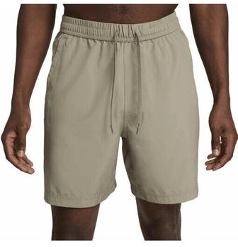 Nike Form vielseitige Dri-FIT Herrenshorts ohne Futter ca. 18 cm (DV9857-320) gr&uuml;n