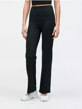 Nike W NK Flared Pant GLS Sporthose mit ausgestelltem Bein (IO1295-010) schwarz