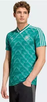 Fußball-Fanartikel grün