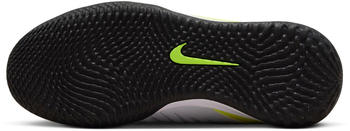 Nike Jr. Phantom GX 2 Academy IC (FJ2609) metallic silver/volt/black – Überragende Ballkontrolle für präzises Spiel