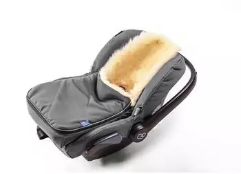 Hofbrucker Lammfell-Fu&szlig;sack Maxi f&uuml;r Babyschale, grau, 30x80cm