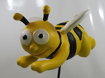 Figurendiscounter Dekofigur Biene fliegend klein 20 x 39 x 20 cm (0660458147)