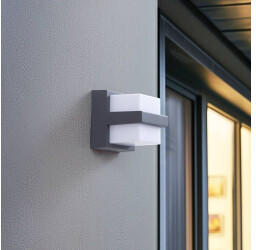 Lindby Smart LED-Außenwandleuchte Fyra eckig CCT RGB Tuya