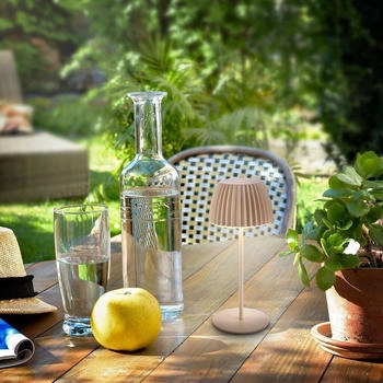 Briloner unplugged Riffle 20 cm, beige – Warmweißes Licht schafft behagliches Terrassenambiete