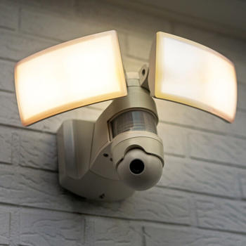 Lutec Smarte LED Kameraleuchte Libra in Weiß 36W 3400lm IP44 mit Bewegungsmelder weiß