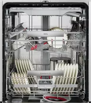 AEG GI9700X4PC XXL 9000 – ComfortLift hebt den Unterkorb für rückenschonendes Einräumen an
