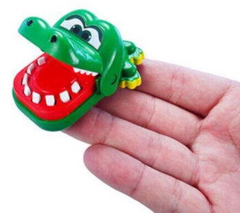 Kleinster Krokodil Zahnarzt