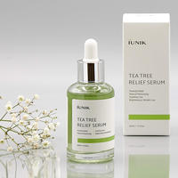 iUnik Gesichtsserum "TEA TREE RELIEF SERUM" beruhigt irritierte Haut und regeneriert