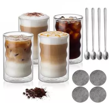 LuxusKollektion Doppelwandige Kaffeegläser 350ml, Borosilikatglas, 4er-Set mit Löffeln & Untersetzern