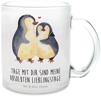 Mr. & Mrs. Panda Glas Teetasse Pinguin umarmend Seevogel, Liebe, Liebespaar, Teebecher, Umarmung verliebt, Tasse mit Henkel, Hochzeit