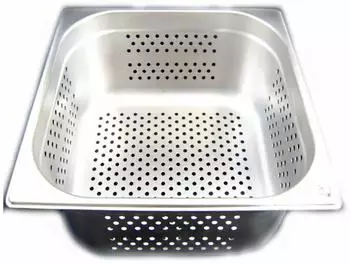 Airbrush-City GN 2/3 Gastronormbehälter Edelstahl 9,5L, 150mm, gelocht (823-6-gelocht)