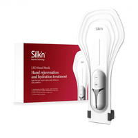 Silkn "LED Handmaske" stimuliert die eigene Kollagenproduktion und mildert F&auml;ltchen