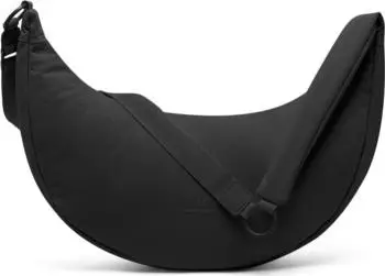 Johnny Urban Lou Medium Half Moon Umh&auml;ngetasche schwarz (JOHN01404)