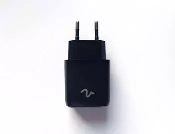 Volla Dual USB-Ladegerät 20W USB-A + USB-C, schwarz (3422)