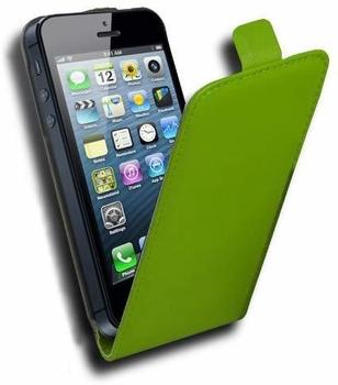 Cadorabo Hülle für Apple iPhone 5 / iPhone 5S / iPhone SE in GIFT GRÜN - Handyhülle im Flip Design aus glattem Kunstleder -