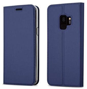 Cadorabo Hülle für Samsung Galaxy S9 in CLASSY DUNKEL BLAU Handyhülle mit Magnetverschluss, Standfunktion und Kartenfach