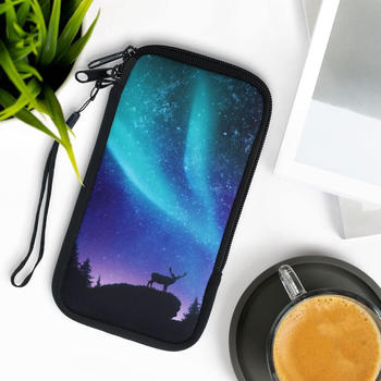 kwmobile Handytasche für Smartphones XL - 6,7/6,8" - Neopren Handy Tasche Hülle Cover Case Schutzhülle - Polarlicht Hirsche Türkis Blau Schwarz - 17,2 x 8,4 cm Innenmaße
