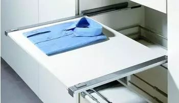 Hettich Amari 200 Tablarauszug mit D&auml;mpfung, Stahl silber (9132980)