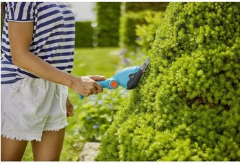 Gardena ClassicCut Li Akku-Grasschere 9887-20 – Gardena ClassicCut Li Akku-Grasschere 9887-20 für präzise Rasenkanten