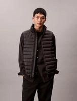 Calvin Klein Steppweste "SLVLSS LT WT NYLON PUFFER VEST" Mit Rundhalsausschnitt