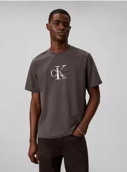Calvin Klein Small Central Logo T-Shirt Regular Fit (X48TD) volcanic ash