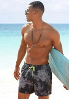 Venice Beach Badeshorts "Mat" mit trendigem Batikdruck