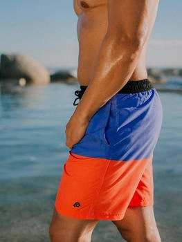GUGGEN Mountain Badehose Muster lila orange