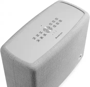 Audio Pro A15 W portabler, spritzwasserfester Multiroom-Lautsprecher in Hellgrau – Audio Pro A15 W portabler, spritzwasserfester Multiroom-Lautsprecher in Hellgrau für grenzenlosen Klanggenuss