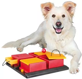 Trixie Dog Activity Poker Box 1