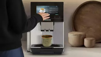 Siemens EQ900 iAroma TQ923E43 – Zwei Tassen gleichzeitig für zeitsparende Kaffeepausen