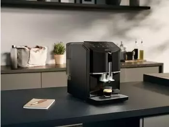 Siemens EQ.300 TF301E19 Klavierlack-Schwarz – Siemens EQ.300 TF301E19 Klavierlack-Schwarz für Kaffeespezialitäten auf Knopfdruck