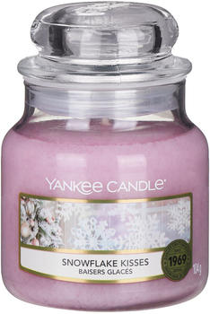 Yankee Candle Classic Small Jar Snowflake Kisses 104g