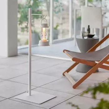 YAMAZAKI Tower Laternen-St&auml;nder ausziehbar Metall wei&szlig; 80-152cm (4514)