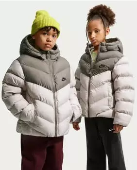 Nike All Day Play Therma-FIT-Puffer-Jacke mit weiter Passform (IB6164) schwarz/beige