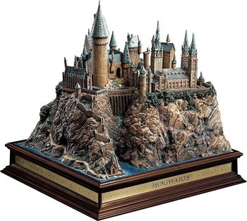The Noble Collection Hogwarts Zauberschule Diorama Statue