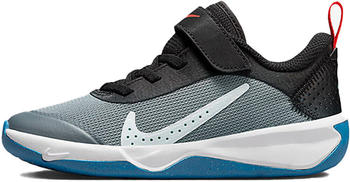 Nike Omni Multi-Court Younger Kids (DM9026) cool grey/black/light crimson/photo blue