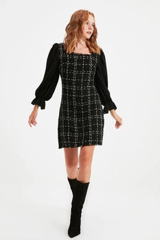 Trendyol Damen Mini A-Linie Slim Fit Gewebtes Kleid schwarz
