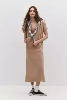No Matter What Basic-Kleid aus Baumwolle mit V-Ausschnitt und Schlitz (8684170153166) braun