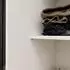 Beautysofa NELA II Schwebetürenschrank mit Spiegel, 2 Schubladen, 120x216x61cm, kaschmir/schwarz