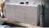 Vladon Faro V1 Sideboard 2 Türen, 4 Schubladen, LED, Weiß matt / Sandgrau Hochglanz (50000180)