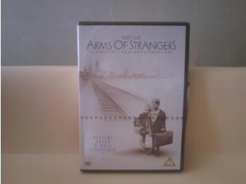Warner Bros. Into The Arms Of Strangers: Stories Of The Kindertransport [UK IMPORT]