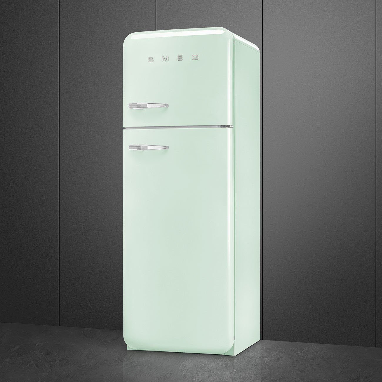 Smeg c475ve. Холодильники Smeg fab30lpb3. Холодильник Smeg fab50lrd. Холодильник Смег голубой. Smeg mte30 холодильник.