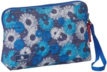 Eagle Creek Pack-It Quilted Reversible Wristlet daisy chain blue (EC-0A34PH)