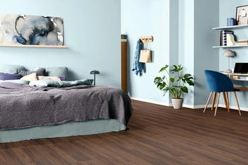 Egger Laminat NatureSense Warmia Nussbaum braun (EL1307)