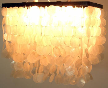Guru-Shop Deckenlampe Muschelleuchte aus Hunderten Capiz, Perlmutt Plättchen - Modell Hispaniola 1, Weiß, Muschelscheiben,Metall, 40*50*20 cm