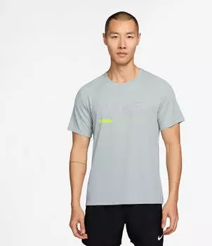 Nike Winter Miler T-Shirt (HV2676-043) pure platinum/volt/reflective silver