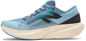 New Balance FuelCell Rebel v4 (MFCXCH4) heron blue/chrome blue/black – Leichtgewichtige Konstruktion steigert Ihre Laufeffizienz