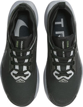 Nike Pegasus Trail 5 GTX Women black – Nike Pegasus Trail 5 GTX Women black: Der perfekte Begleiter für anspruchsvolle Trails